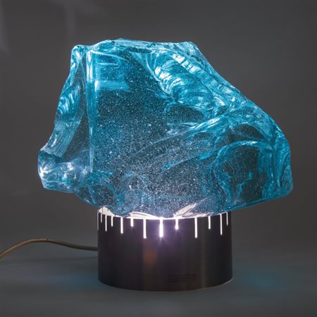 MAX INGRANDUna lampada da tavolo per SAINT GOBAIN, anni '60. Ottone nichelato...