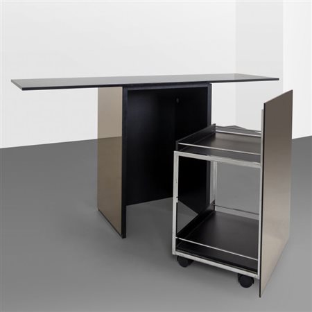 NANDA VIGOUna console della serei "Blok" della serie con carrello-bar...