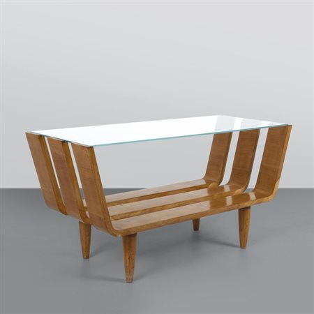 SOCIETA' ANONIMA LUIGI FONTANAUn tavolino, fine anni'40. Legno impiallacciato...