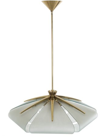 MAX INGRAND Un lampadario per FONTANA ARTE, circa 1956. Cristallo sagomato...