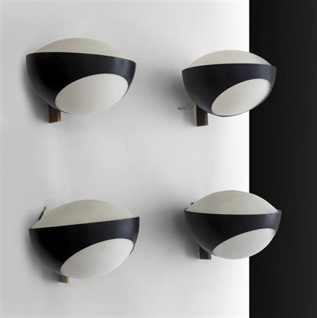 FONTANA ARTE Quattro lampade a parete "1963", circa 1961. Alluminio laccato,...