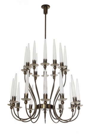 ANGELO LELIIUn lampadario "12423" per ARREDOLUCE, 1954. Ottone, vetro...