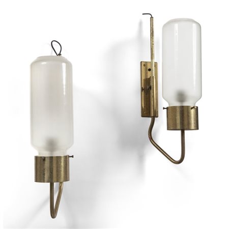 LUIGI CACCIA DOMINIONIDue lampade a parete "LP 10" per AZUCENA, 1958. Ottone,...