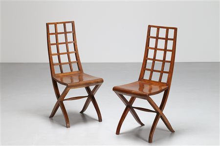 TEMPESTINI MAURIZIO (1908 - 1960) Coppia sedie in legno di noce con schienale...