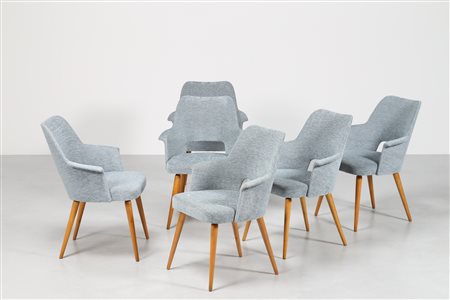 HAGER WIESNER Sei poltroncine in velluto e legno di faggio prod. WIESNER...