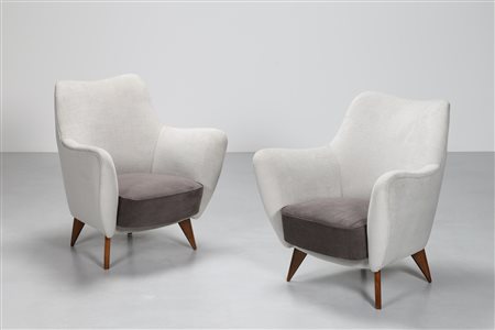 VERONESI GUGLIELMO Coppia di poltrone mod. Perla, struttura in legno,...