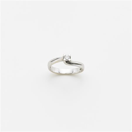 DAMIANI Anello solitario in oro bianco con diamante rotondo taglio a...