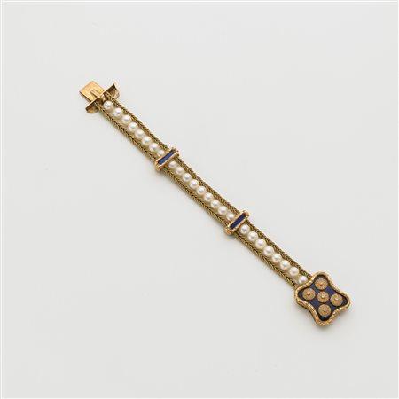 Bracciale in oro giallo con smalti blu e piccole pietre incolori tonde, perle...