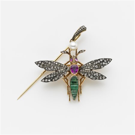 Broche a forma di libellula, in oro giallo e argento, trasformabile in...
