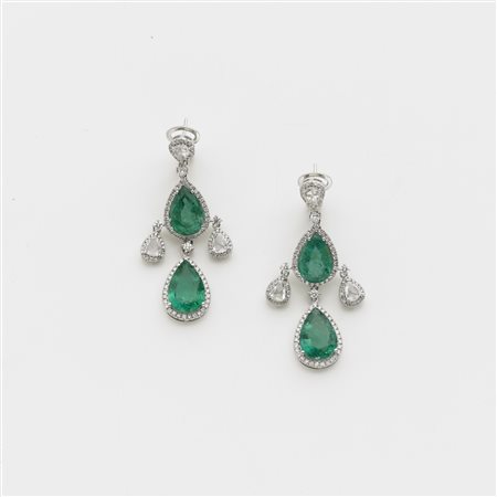 Orecchini pendenti perno e clips in oro bianco con diamanti rotondi e...