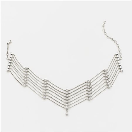 Collier de chien in oro bianco a catene sottili distanziate da trentasei...