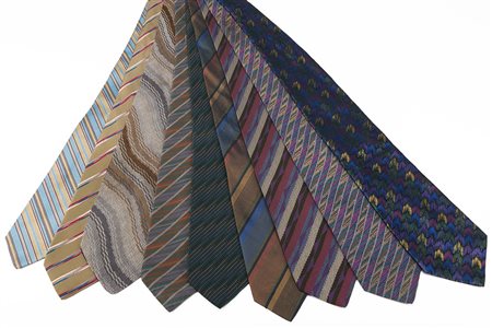 MISSONI Lotto di nove cravatte di forme, colori e disegni differenti