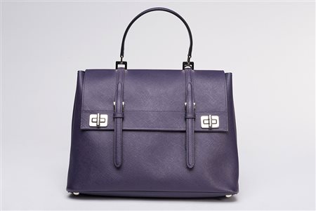 PRADA, MILANO Borsa in cuoio color melanzana, dettagli color nichel. Scatola...