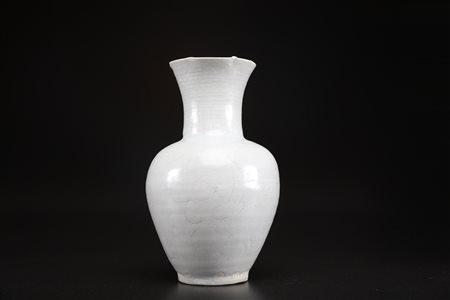 Arte Cinese Vaso in ceramica invetriata di azzurro-blu ed incisa con...