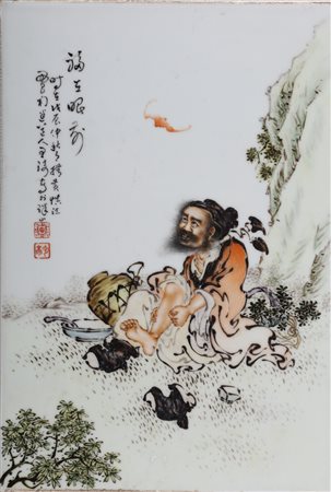 Arte Cinese Placca in porcellana smaltata raffigurante un uomo ed un...