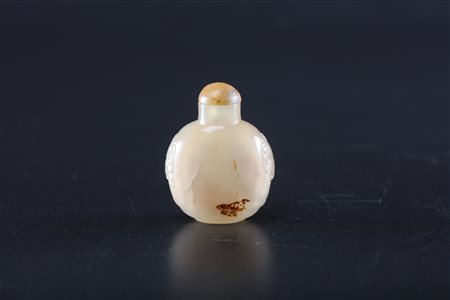 Arte Cinese Tabacchiera in agata decorata con motivi arcaici in luogo dei...