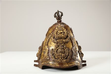 Arte Himalayana Corona rituale in rame sbalzato e dorato Nepal, XVI secolo....