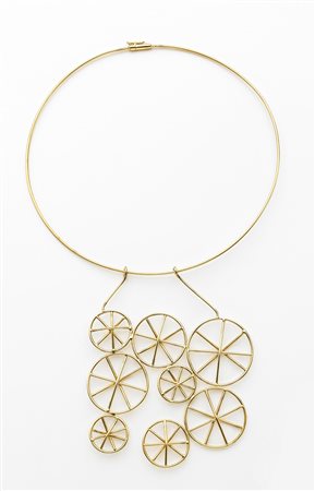 Fausto Melotti (Rovereto 1901 - Milano 1986) "Ruote" 1984 ca. collana in oro...