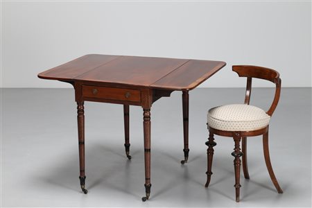 MANIFATTURA DEL XIX SECOLO Tavolino "a libro" lastronato, con sedia. . Cm...