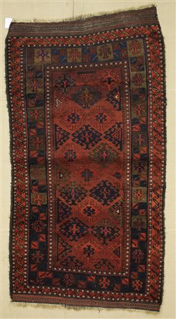 BELUCISTAN Afghanistan. 1920 circa. Fondo bruciato, piccoli rombi lanceolati....