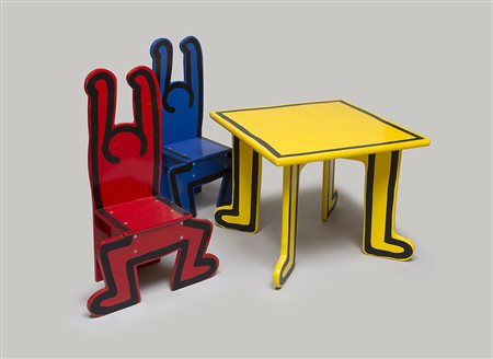 TAVOLINO E DUE SEDIE KEITH HARING ESTATE, Fabrique par Vilac in legno...