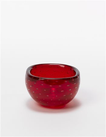 Venini, Murano Piccola ciotola in vetro "bulicante" rosso. Firmata all'acido...