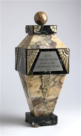 Manifattura lussemburghese Coppa delle Tre Nazioni, 1936 Marmo con...