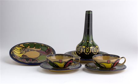 PALAZZI - ROMA Servizio composto da quattro piatti, una coppia di tazzine e...