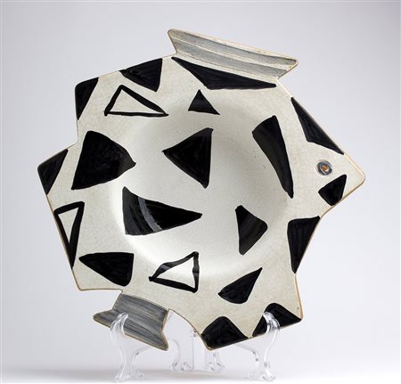 LAURA FIUME Urbino 1953 Piatto a forma di pesce stilizzato Ceramica...