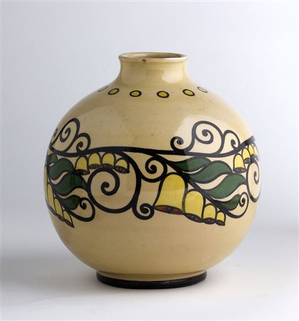 SIPLA - ROMA Vaso a boccia decorato lungo la fascia con tralcio a motivo...