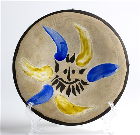 PABLO PICASSO Malaga 1881 – Mougins 1973 Piatto con faccina sorridente...