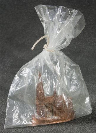 Christo Eingepackter Kölner Dom - 1969/70 modello del duomo di Colonia in un...