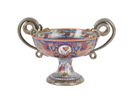 ALZATA in ceramica Cantagalli decorata con "scena mitologica" (rotture). XIX...