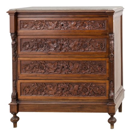 CASSETTONE a quattro cassetti in noce riccamente intagliato. Sicilia II meta'...