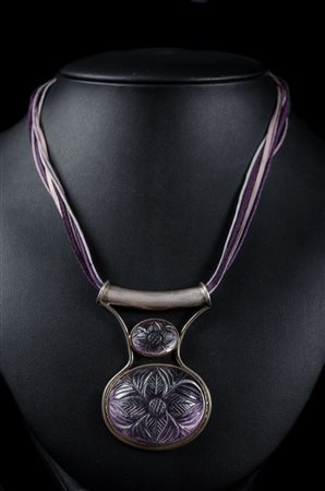 COLLANA con pendente in ametista.