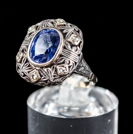 ANELLO in oro basso titolo con pietra colore.