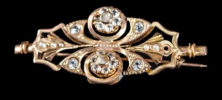SPILLA in oro basso titolo con strass (lieve difetto).
