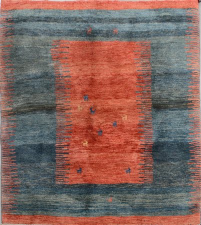 TAPPETO Gabbeh, trama, ordito e vello in lana. Persia XX secolo Misure: cm...