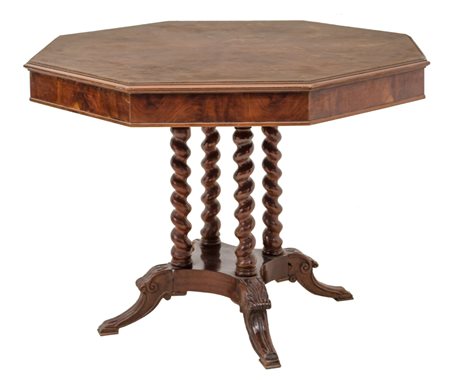 TAVOLO da centro in mogano e piuma di mogano, gambe a torciglione. Sicilia...