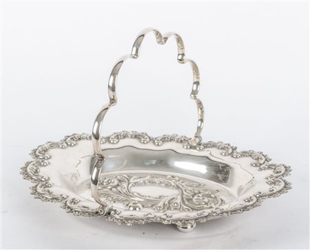 VASSOIO ovale in Sheffield sbalzato. Inghilterra primi '800 Misure: cm 32 x 25