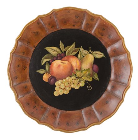 PIATTO in ceramica dipinta a mano raffigurante "natura morta". Primi '900...