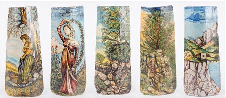 CINQUE TEGOLE dipinte a mano raffigurante "paesaggi" firmate R. Laverde. XX...