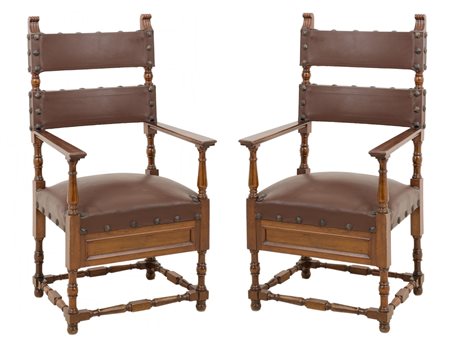 COPPIA POLTRONE stile rinascimentale in noce con seduta e spalliera in...