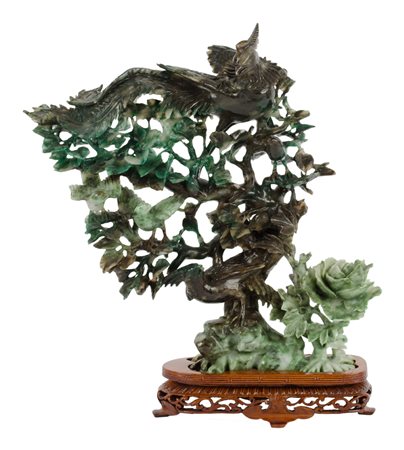 GRUPPO in pietra dura raffigurante "ramo con volatili". Cina XX secolo...