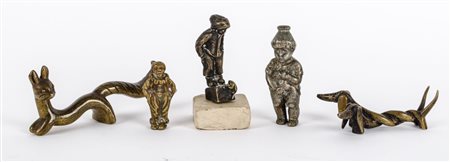 CINQUE SCULTURE in bronzo "figure di animali". XX secolo Misure: varie