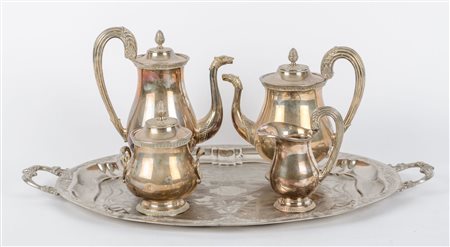 SERVIZIO in metallo composto da VASSOIO, CAFFETTIERA, THEIERA, LATTIERA e da...