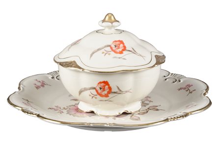 LOTTO composto da ZUPPIERA e da PIATTO in porcellana di Bavaria decorata a...