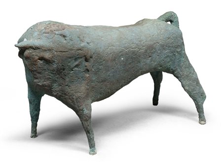 SCULTORE XXI SECOLO Toro, anni '50 Bronzo, cm. 50 x 93 x 32