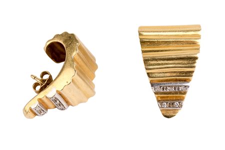 Orecchini oro e brillantini. con perni. Oro 18 kti. Gr.10,50