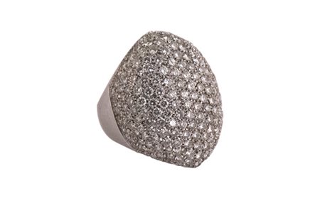 Anello a forma di marquise con brillanti. Brillanti cti 5,20 c.ca. Oro 18 Kti...